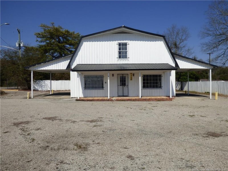 1935 Gillespie St, Fayetteville, NC 28306