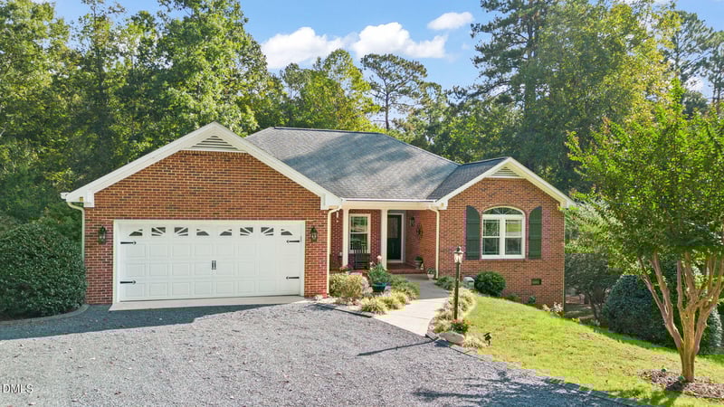 1935 Wedgewood Dr, Sanford, NC 27332