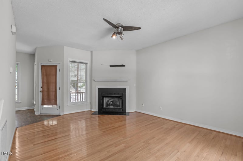 1936 Crag Burn Ln, Raleigh, NC 27604