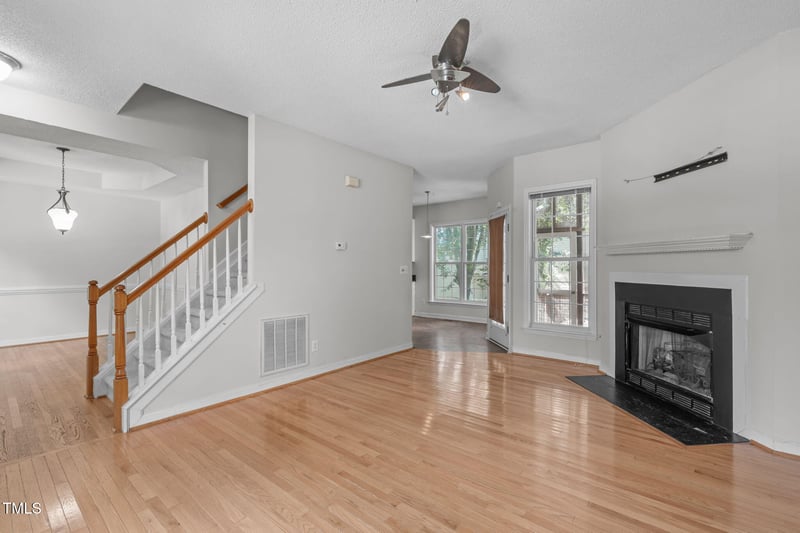 1936 Crag Burn Ln, Raleigh, NC 27604