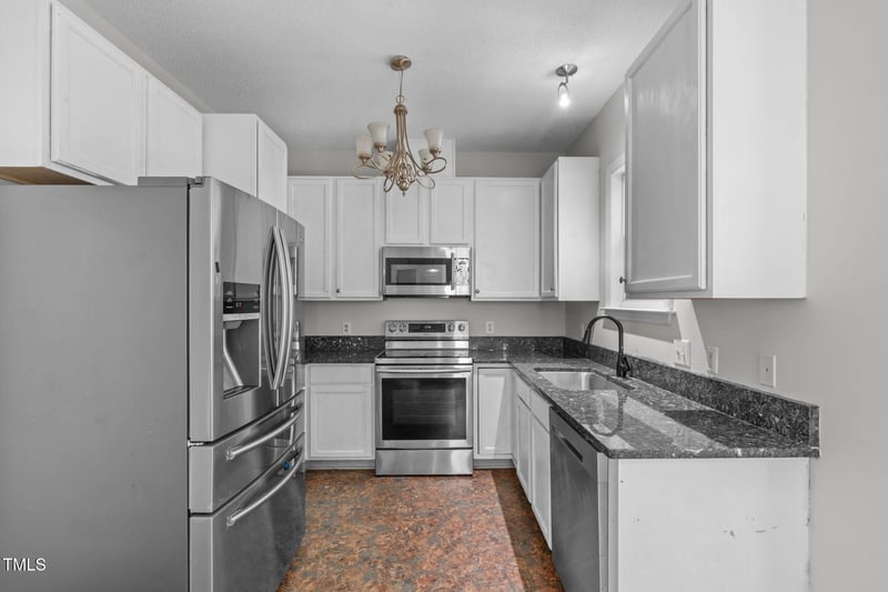 1936 Crag Burn Ln, Raleigh, NC 27604