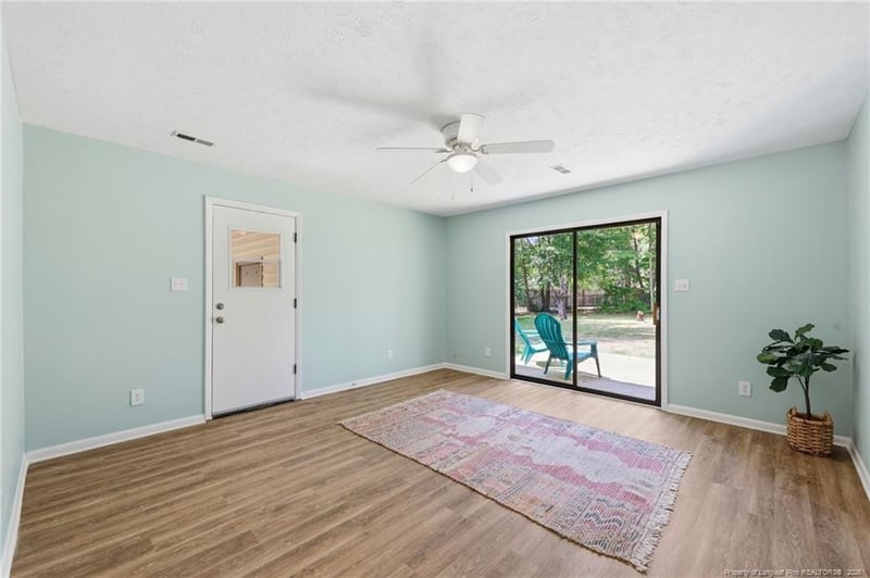 1936 Wordsworth Dr, Fayetteville, NC 28304
