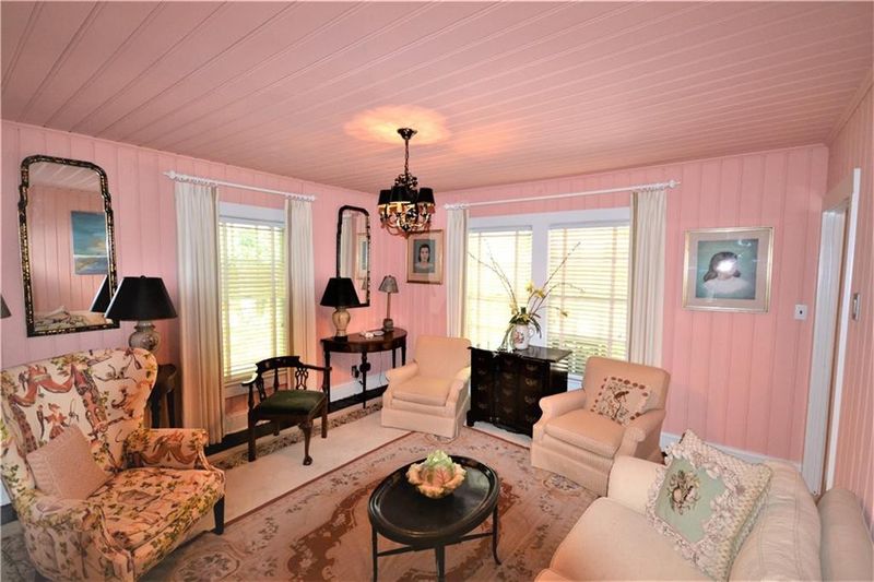 1938 Arbor Dr, Burlington, NC 27215