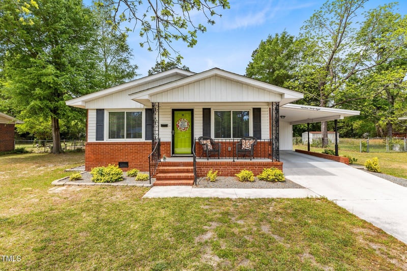 1938 Paladin St, Fayetteville, NC 28304