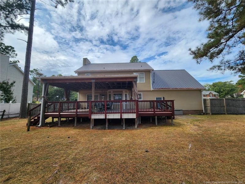 1939 Fairforest Dr, Fayetteville, NC 28304