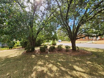 1939 Fairforest Dr, Fayetteville, NC 28304
