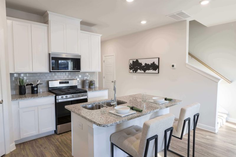 194 Brook Farm Ln, Fuquay Varina, NC 27526