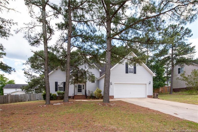 194 Cresthaven Dr, Sanford, NC 27332