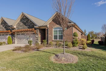 194 Dunvegan Ln, Burlington, NC 27215