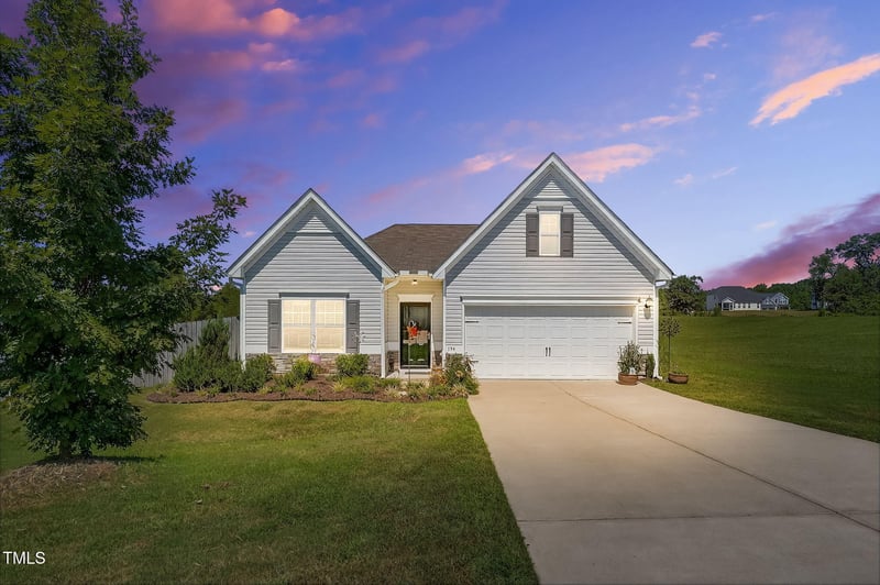 194 Fenella Dr, Four Oaks, NC 27524