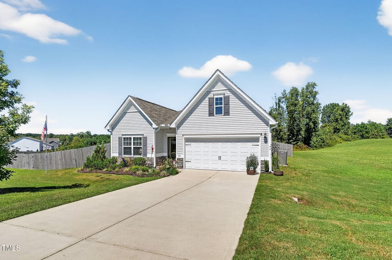 194 Fenella Dr, Four Oaks, NC 27524