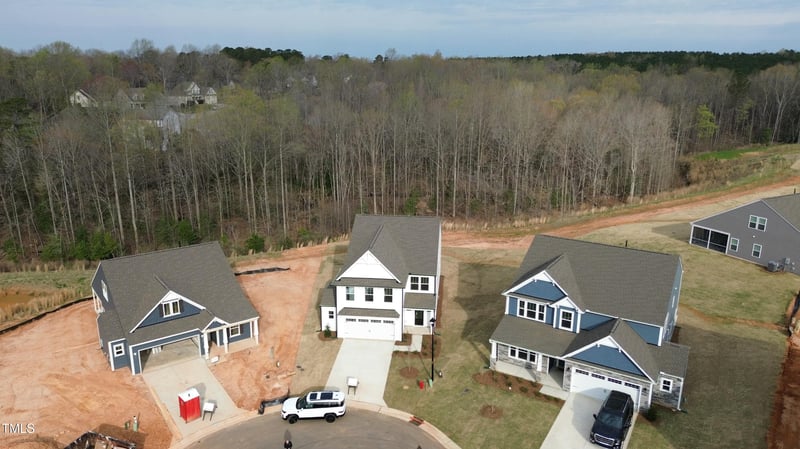 194 Summer Mist Ln, Clayton, NC 27527