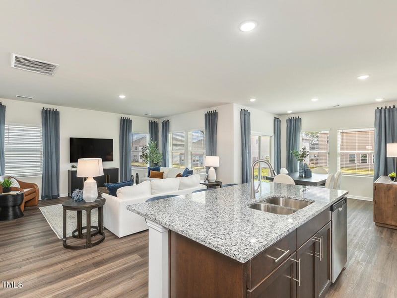 194 Thistle Patch Pl, Angier, NC 27501