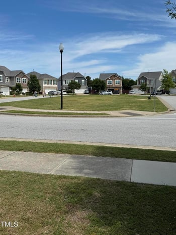 1940 Dunfield Dr, Fuquay Varina, NC 27526