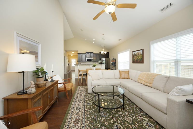 1940 Dunfield Dr, Fuquay Varina, NC 27526