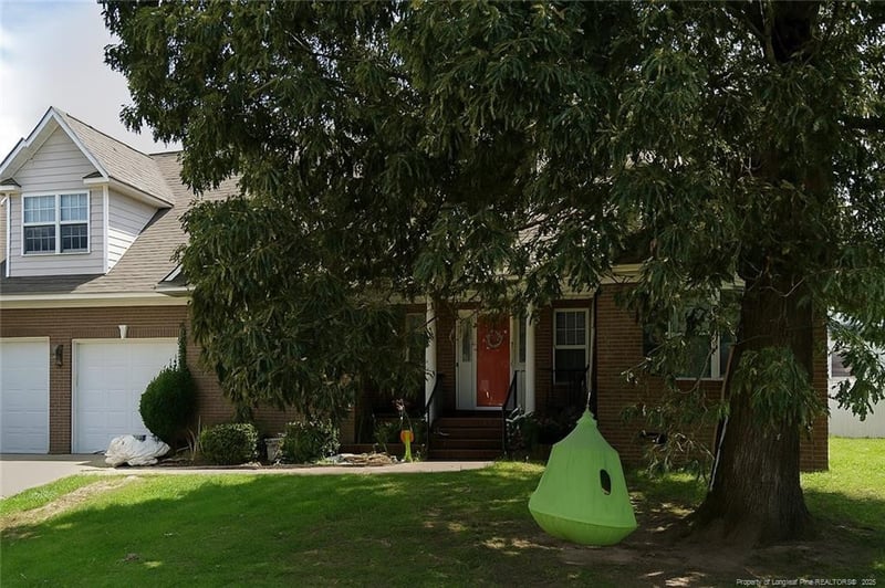 1941 Abbeydale Ln, Fayetteville, NC 28304