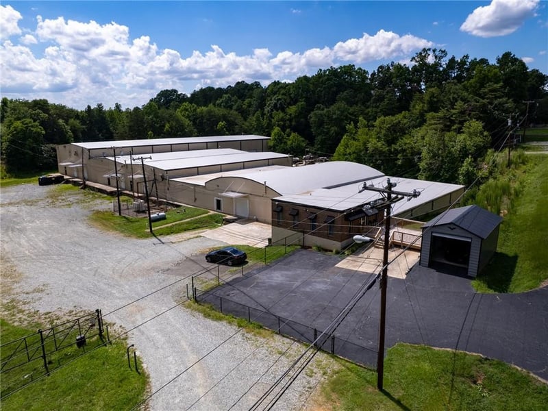 1941 Haw River Hopedale Rd, Burlington, NC 27217