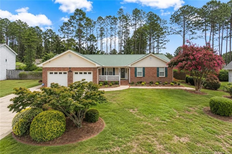 1941 Rayconda Rd, Fayetteville, NC 28304