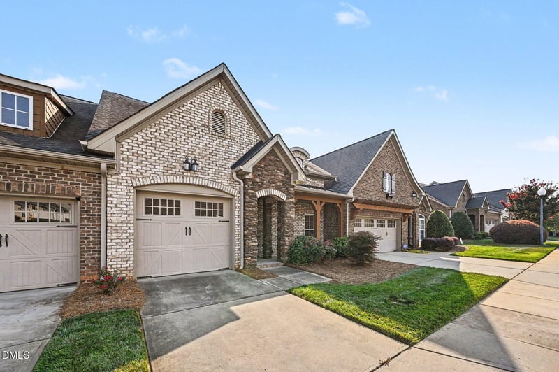 1942 Tweed Ln, Burlington, NC 27215
