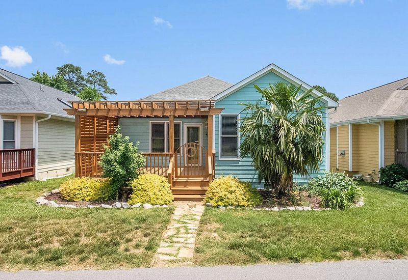1945 Castle Pines Dr, Raleigh, NC 27604