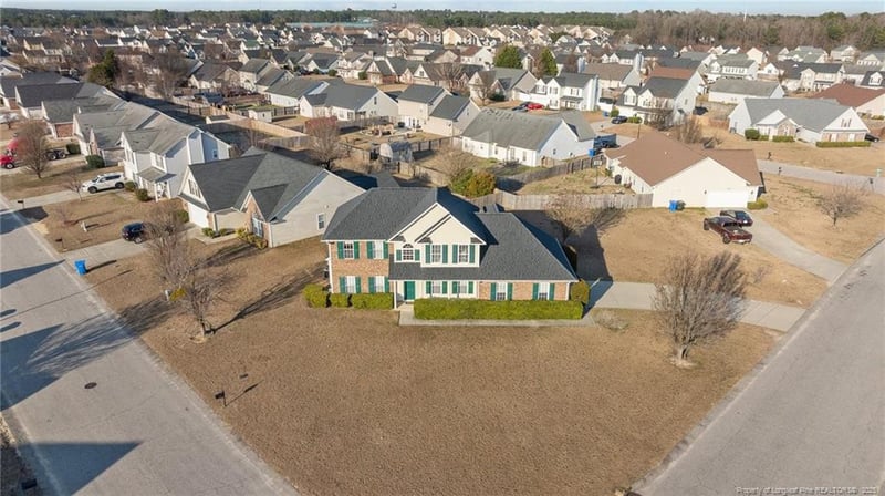 1945 Caviness St, Fayetteville, NC 28314