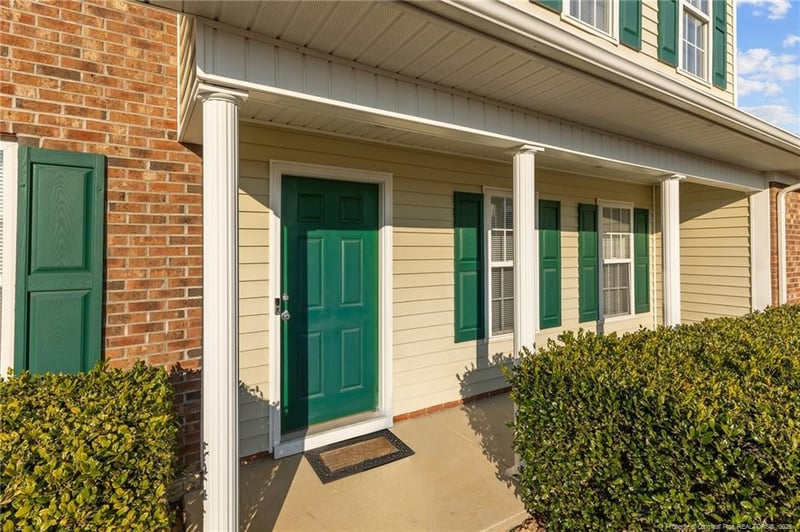 1945 Caviness St, Fayetteville, NC 28314