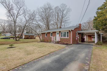 1945 Hilldale Dr, Burlington, NC 27215