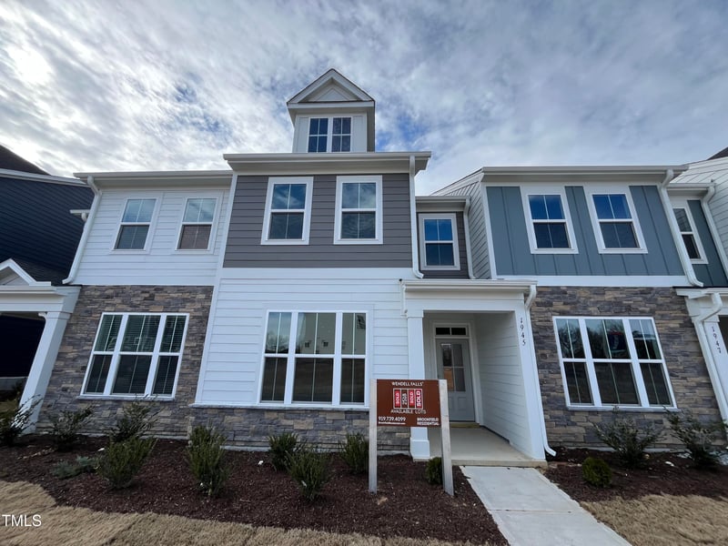 1945 Plott Balsam Dr, Wendell, NC 27591