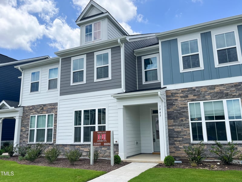 1945 Plott Balsam Dr, Wendell, NC 27591