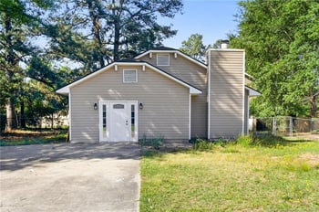 1945 Wordsworth Dr, Fayetteville, NC 28304