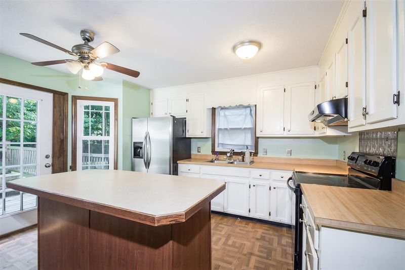 1946 Horseshoe Bend Rd, Erwin, NC 28339