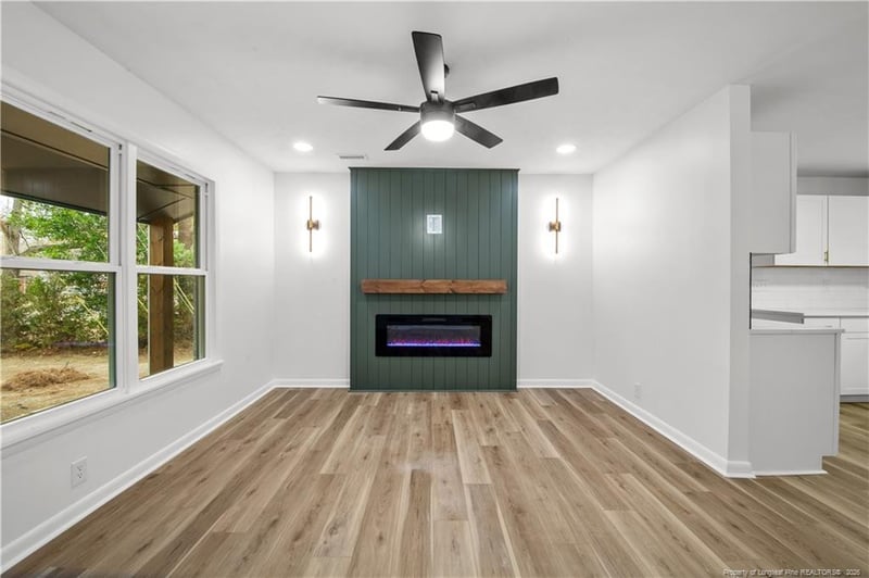 1947 Ireland Dr, Fayetteville, NC 28304