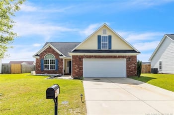 1948 Yellowbrick Rd, Fayetteville, NC 28314