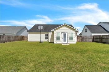 1948 Yellowbrick Rd, Fayetteville, NC 28314