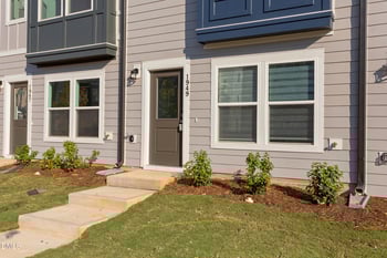 1949 Robin Hill Ln, Raleigh, NC 27610