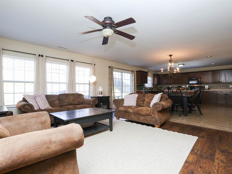 195 Coalyard Dr, Garner, NC 27529