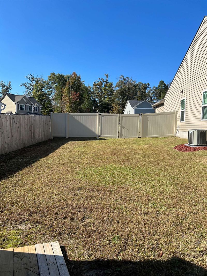 195 Crownside Dr, Four Oaks, NC 27524