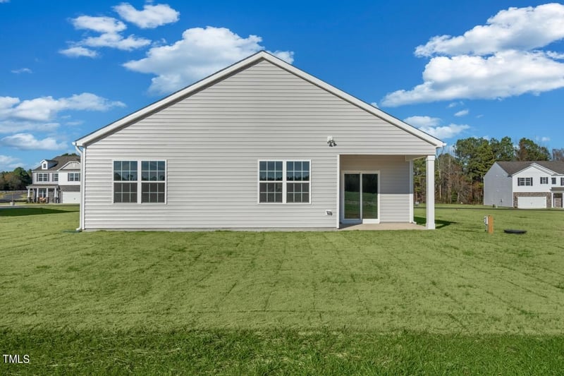 195 Hawksmoore Ln, Lillington, NC 27546