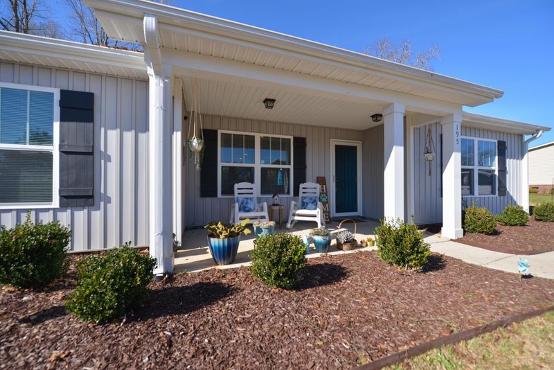 195 Hunter Landing Dr, Smithfield, NC 27577