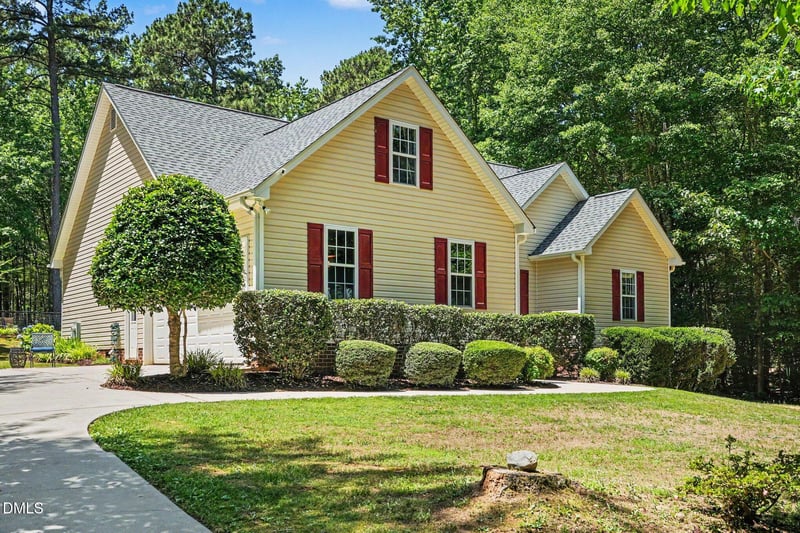 195 Lumberjack Ln, Louisburg, NC 27549