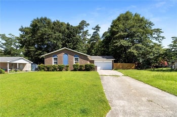 195 Paddlewheel Rd, Fayetteville, NC 28314