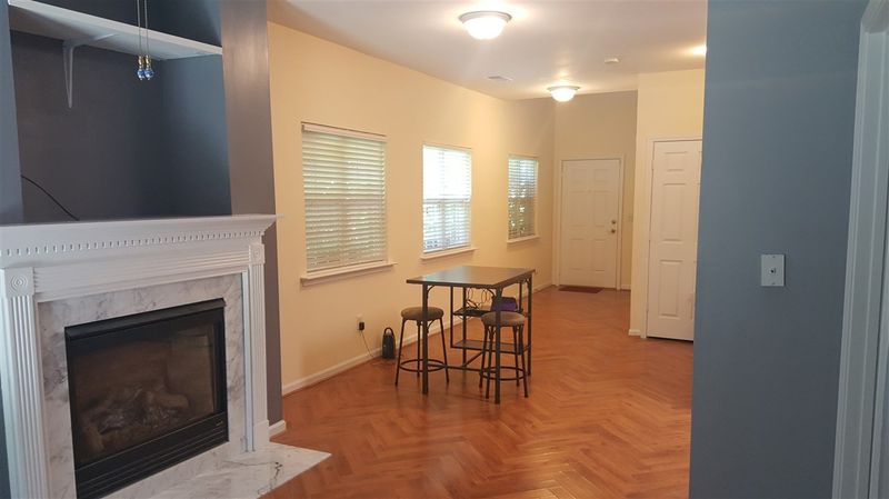 195 Plaza Dr #A, Chapel Hill, NC 27517
