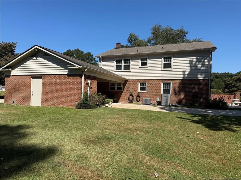 1950 Middle Rd, Fayetteville, NC 28312