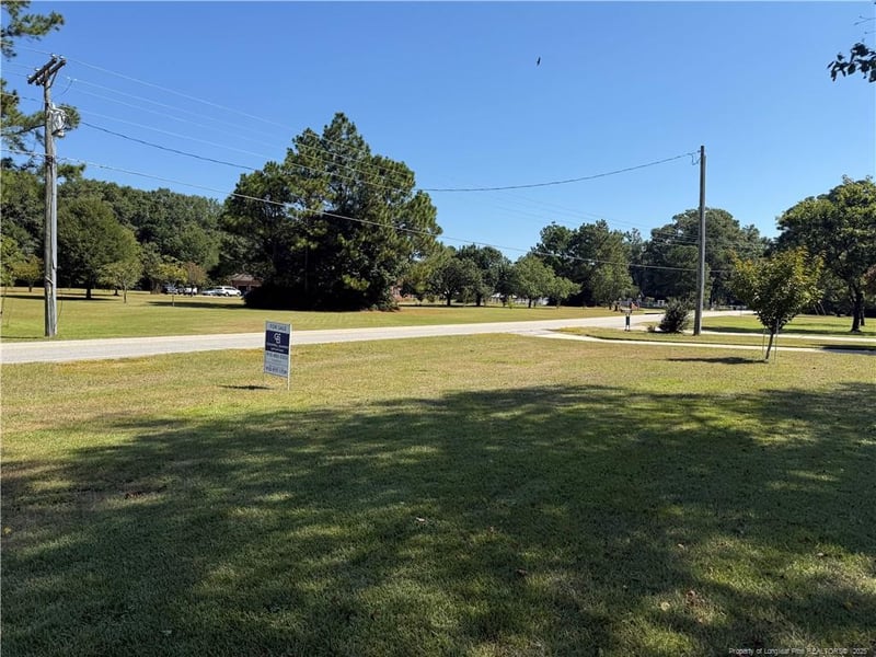1950 Middle Rd, Fayetteville, NC 28312