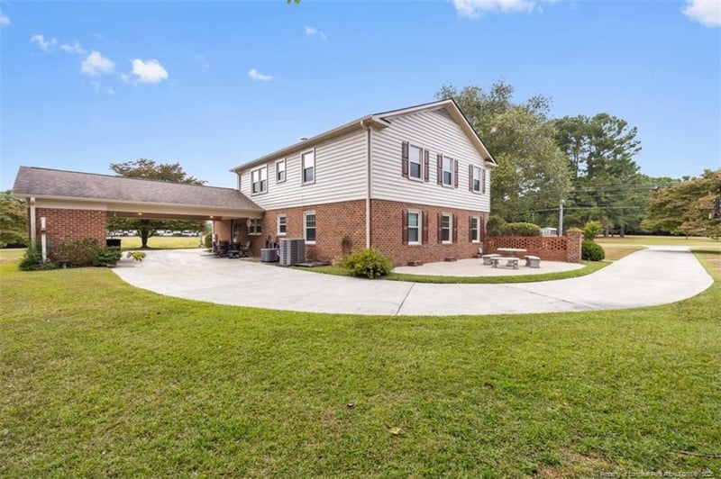 1950 Middle Rd, Fayetteville, NC 28312