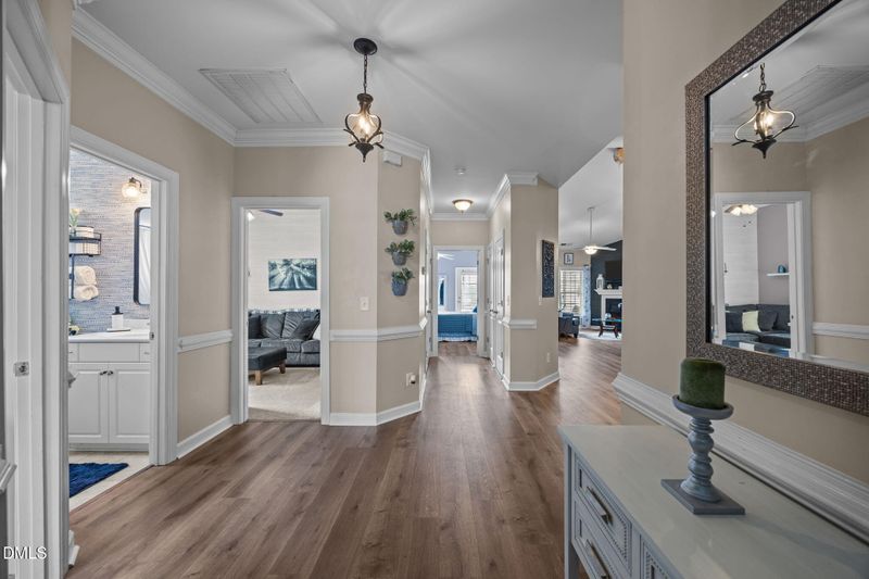 1950 Tweed Ln, Burlington, NC 27215
