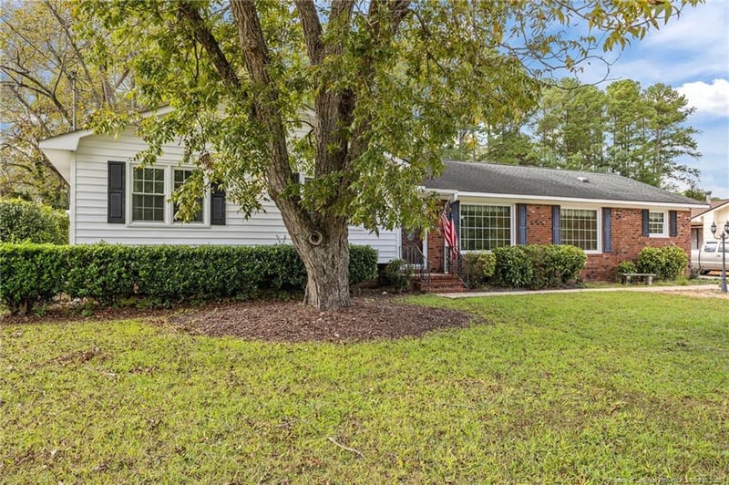 1952 Graham Rd, Fayetteville, NC 28304