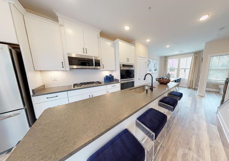 1952 Robin Hill Ln, Raleigh, NC 27610