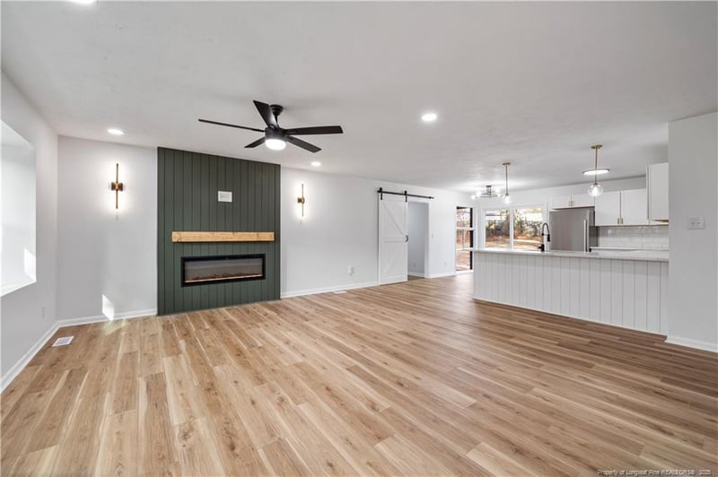 1953 Glenwick Dr, Fayetteville, NC 28304