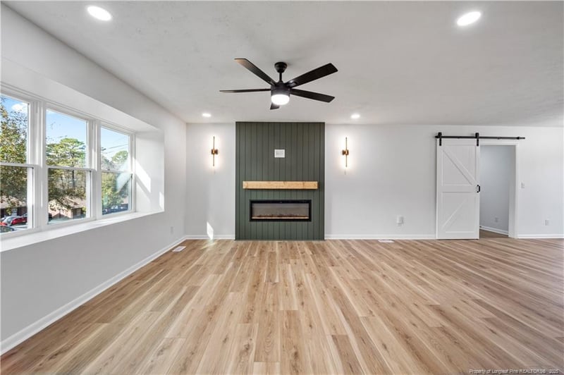 1953 Glenwick Dr, Fayetteville, NC 28304